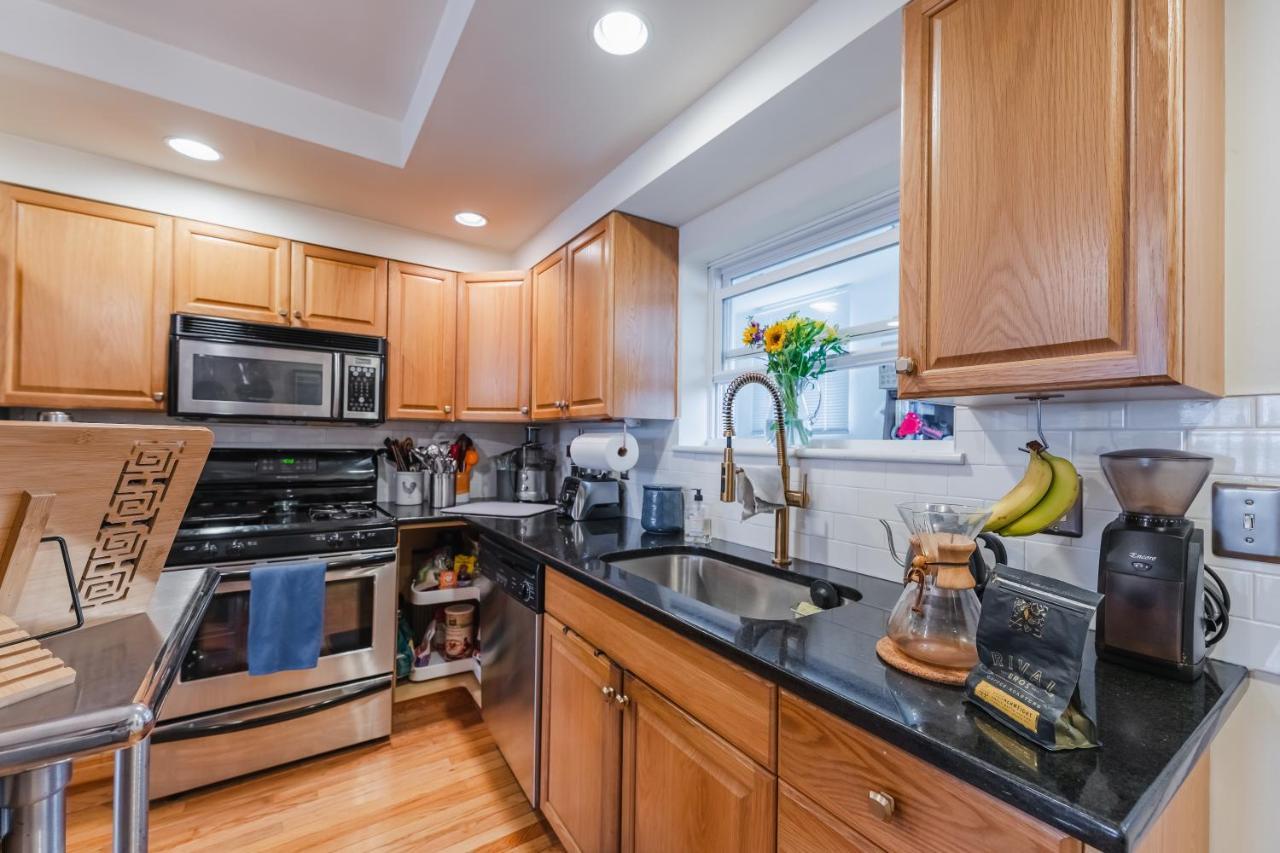 Bedroom In Thoughtfully Decorated East Passyunk Home Philadelphia Ngoại thất bức ảnh